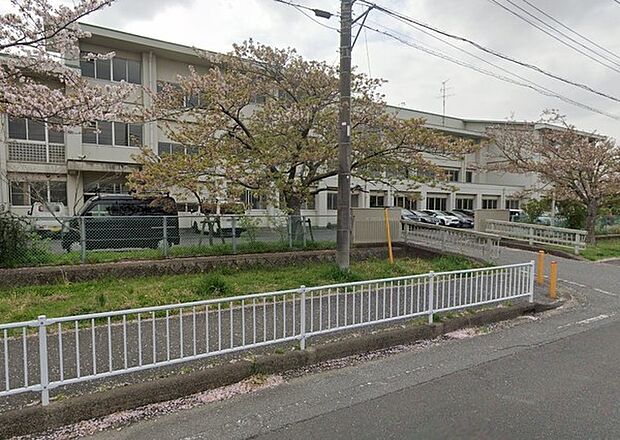 市原市立五所小学校まで971m