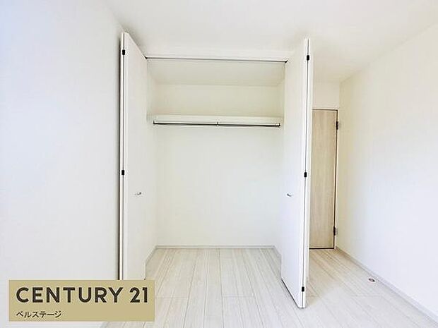 同仕様　収納付き、片付け簡単！