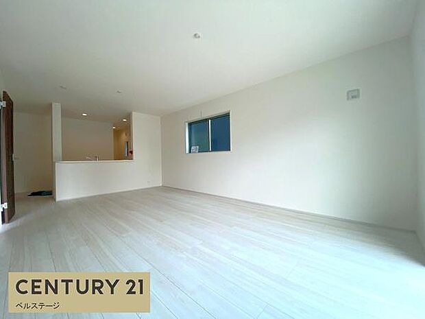 同仕様 ゆったりくつろげる広々リビング!