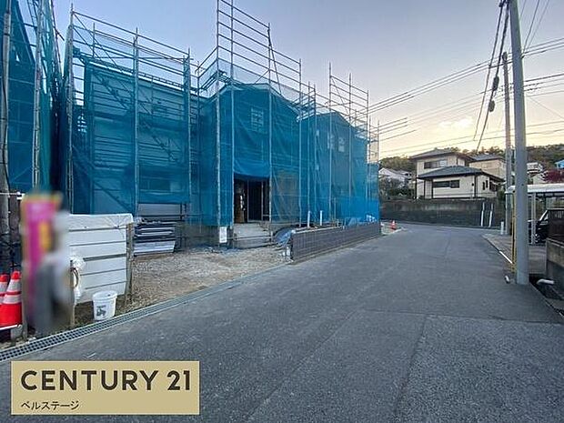 見通しの良い道路で、車の運転も安心です!