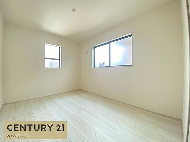 同仕様 窓からしっかり光が入りポカポカ!