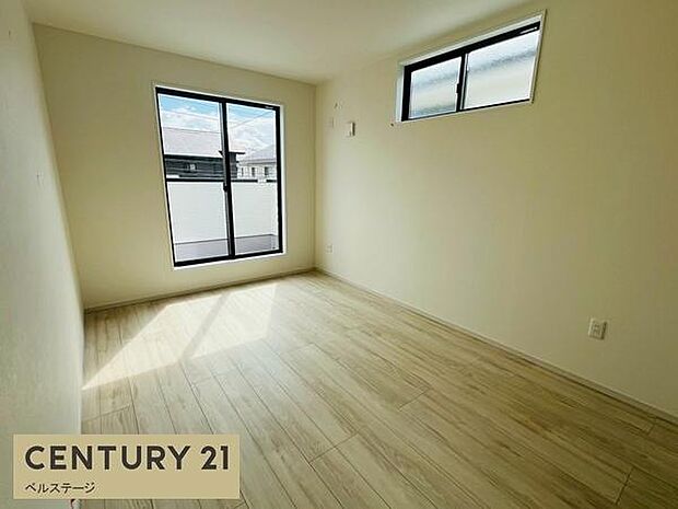 同仕様バルコニーからの出入りも楽々です！