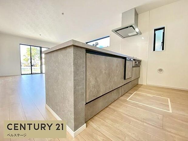 おしゃれなキッチンで気分が上がります!!