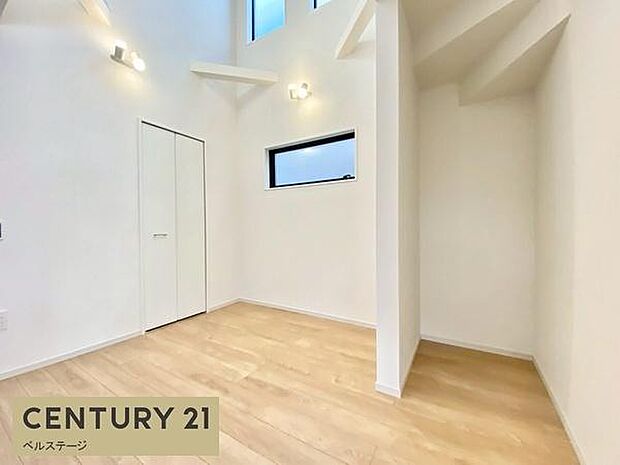 思わぬところの収納は嬉しいですね!