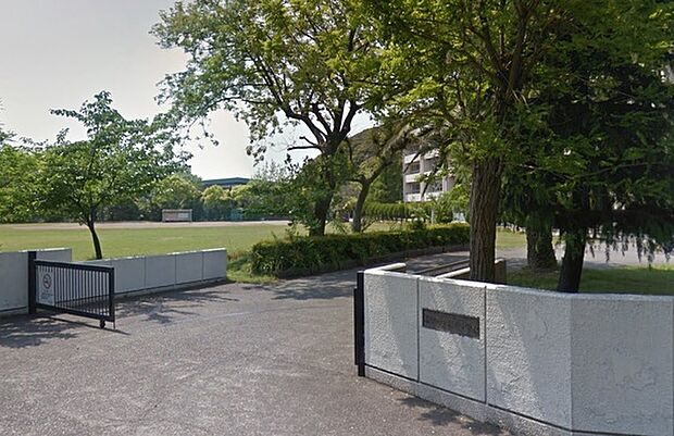 君津市立周西中学校まで2063m