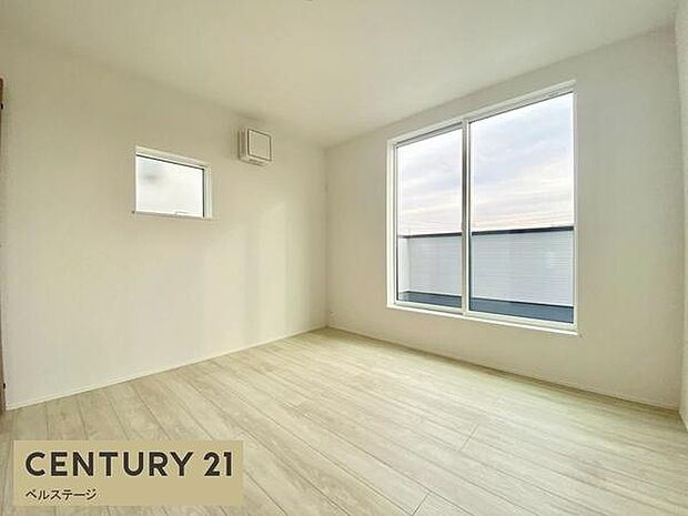 たくさんの陽射しが射し込み気持ちいいです