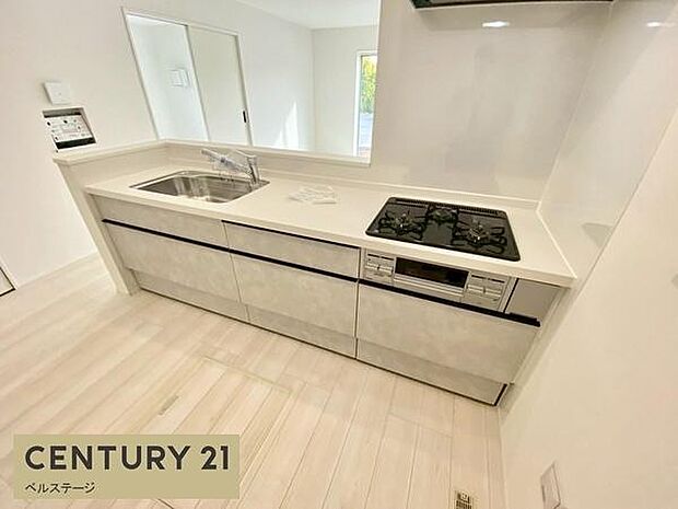 収納スペース豊富のキッチンです！