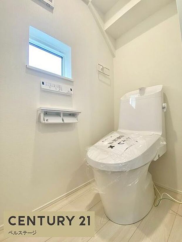 シンプルで落ち着きのあるトイレ!