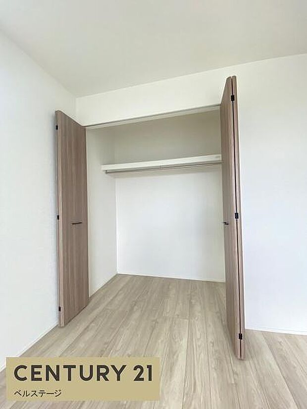 同仕様 大容量の収納は嬉しいですね!