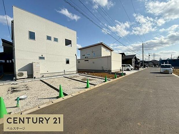 平坦な道路で駐車もしやすいです！