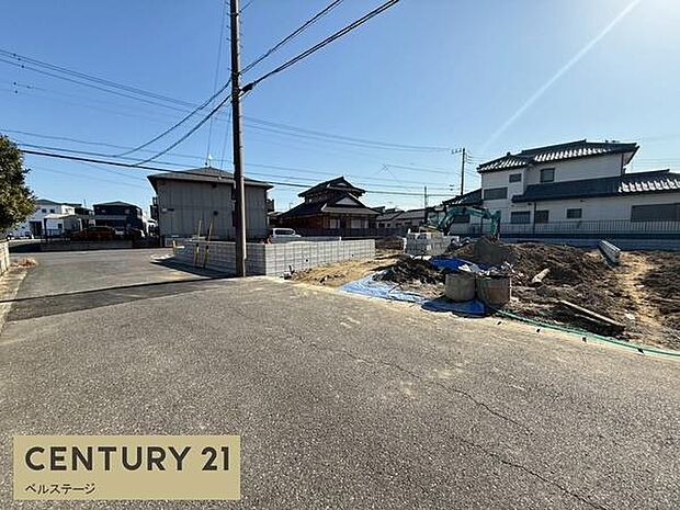 見通しの良い道路で、車の運転も安心です！