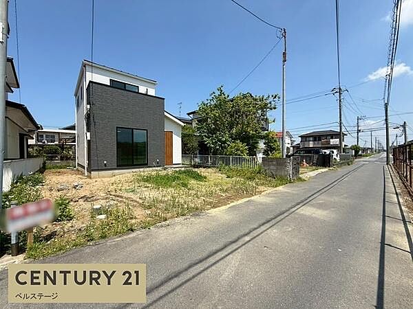 見通しの良い道路で、車の運転も安心です！