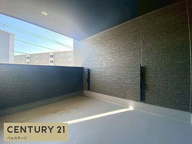 広々のバルコニーでお布団も干せます！