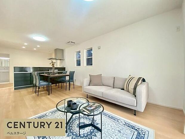 家族が自然に集まるぬくもりあふれるLDK