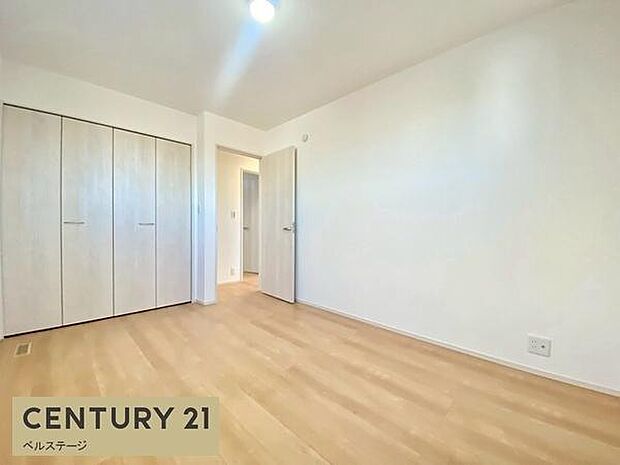 収納が付いた洋室でお部屋スッキリ