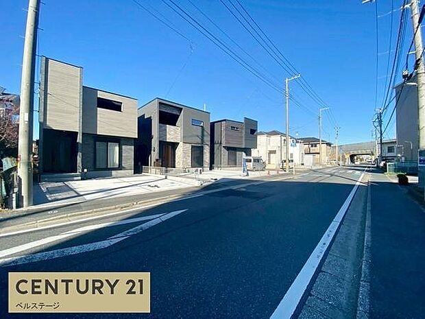 見通しの良い道路で、車の運転も安心です！