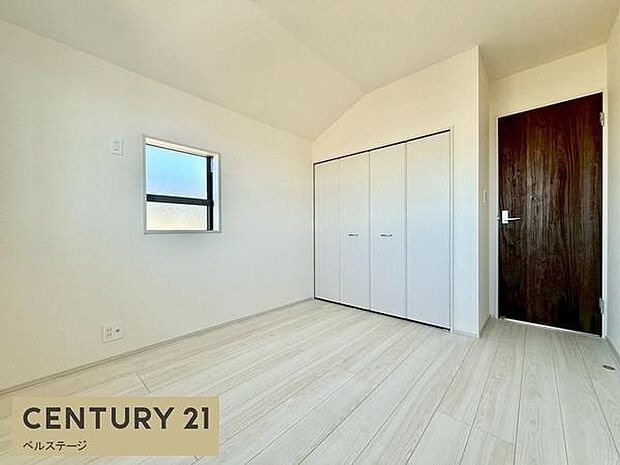 優しい色合いでくつろげる空間！