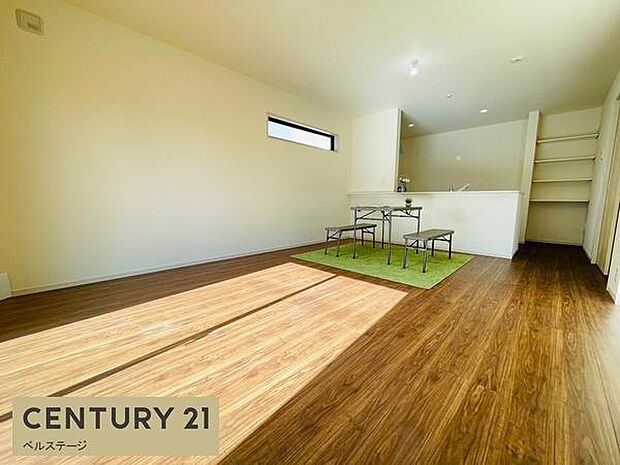 同仕様　優しい色合いでくつろげる空間！