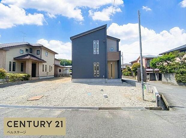 子育て世帯にも嬉しい見通し良好の前面道路