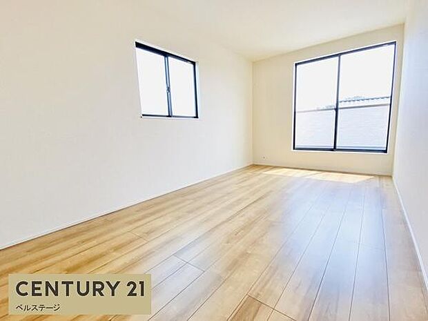 同仕様バルコニーからの出入りも楽々です！