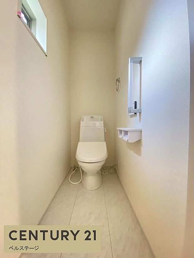 同仕様　シンプルで落ち着きのあるトイレ！