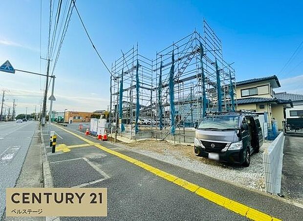 見通しの良い道路で、車の運転も安心です!