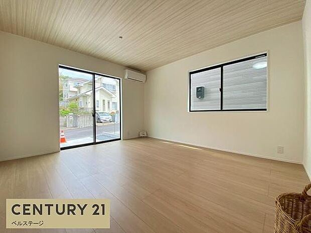 心地よい風が通り抜けるリビング!