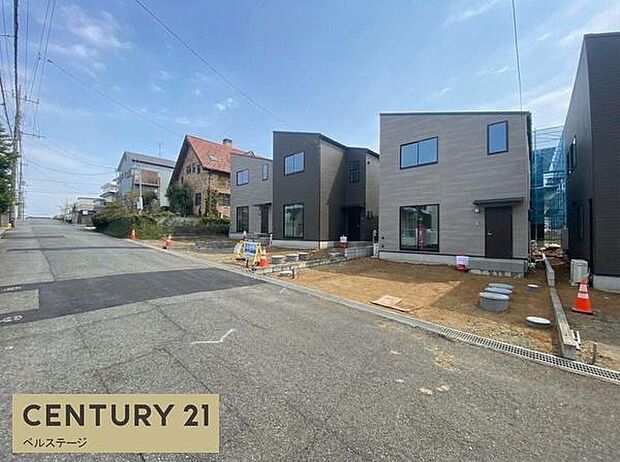 見通しの良い道路で、車の運転も安心です！