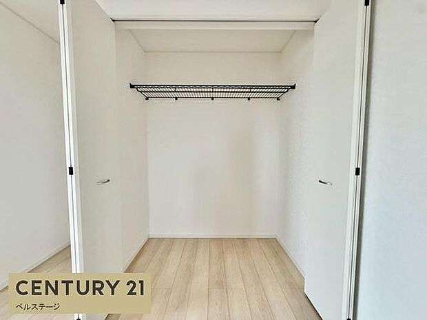 同仕様 大容量の収納は嬉しいですね!