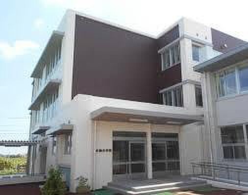 茂原市立本納小学校まで620m