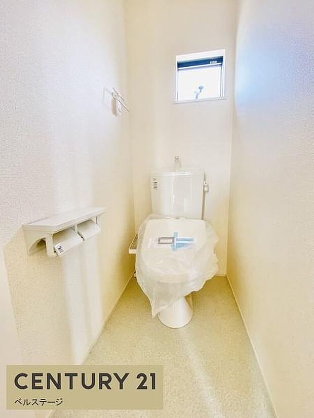 同仕様 トイレは1階と2階にございます!