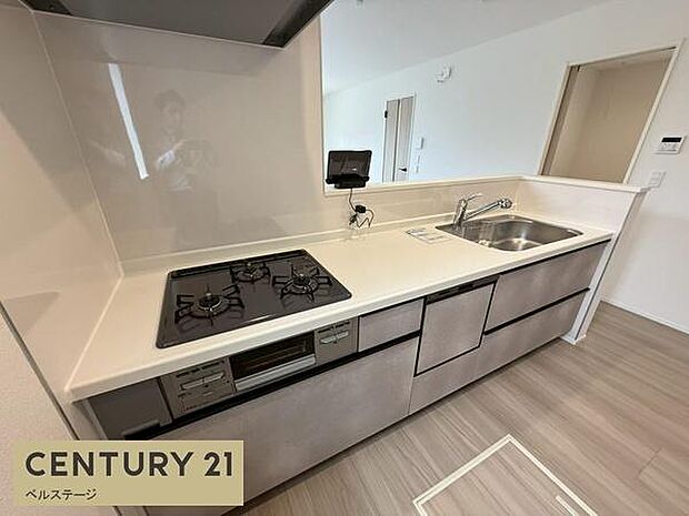 おしゃれなキッチンで気分が上がります!!