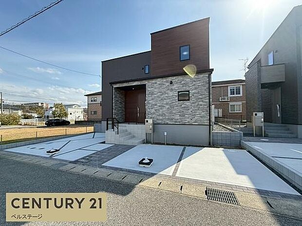 ゆとりある駐車スペースで来客時も安心