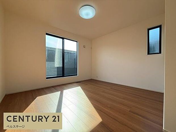 バルコニーからの出入りも楽々です!