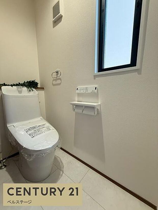 シンプルで落ち着きのあるトイレ!