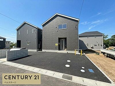 外観：開放的な住環境で！陽光が差し込む！