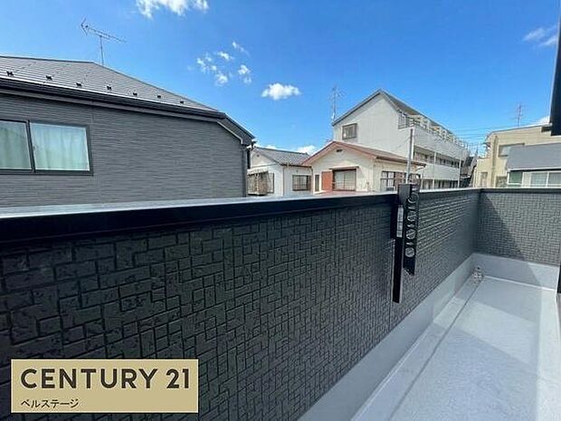 日当たり・通風良好なバルコニー