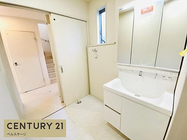 同仕様 明るく清潔感のある洗面所!