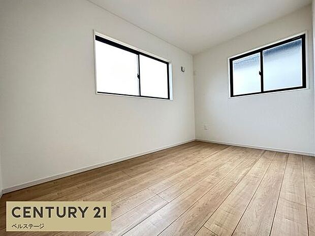 同仕様 窓からしっかり光が入りポカポカ!