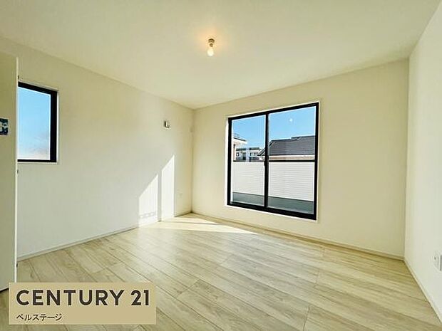 同仕様 たくさんの陽射しが射し込みます!