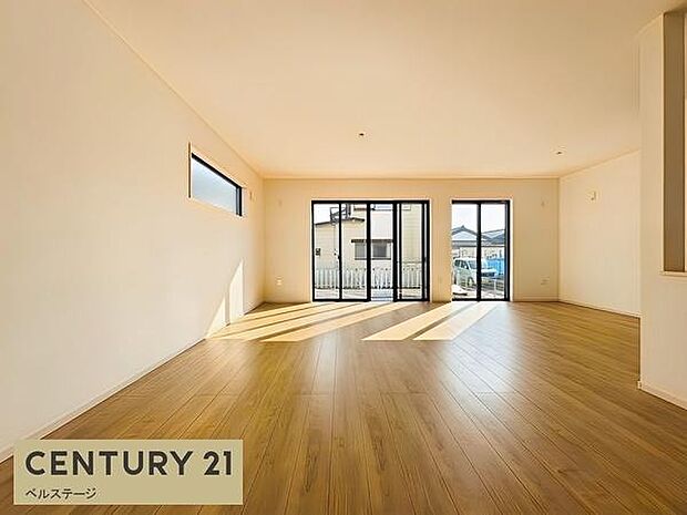 同仕様 心地よい風が通り抜けるリビング!