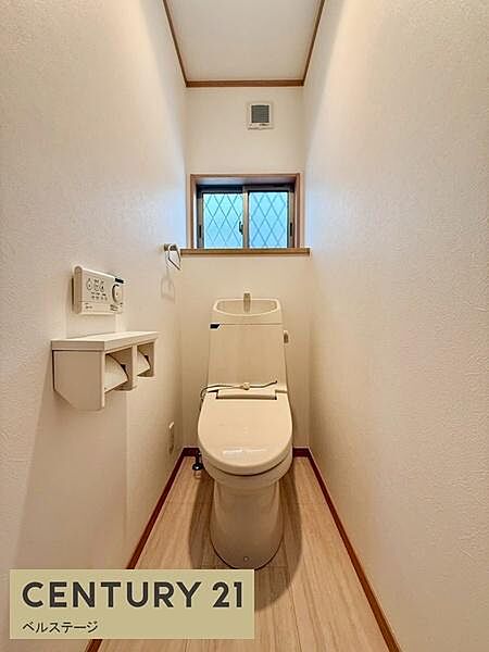 トイレは1階と2階にございます！