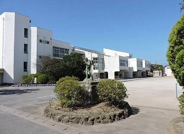 袖ケ浦市立長浦小学校まで453m