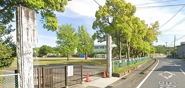市原市立牛久小学校まで1882m