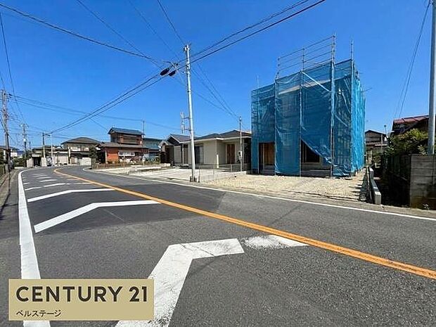 写真を見ながら徒歩だけでなく、休日の場面まで思い浮かべてみたいところです。数年後の家族の変化まで考えると、長く使う姿も描きやすくなります。必要な家具や道具まで考えると、入居後の準備も見えてきます。