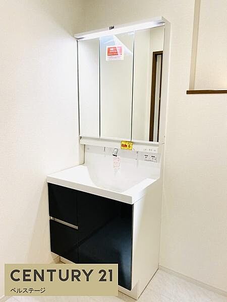 同仕様　明るく清潔感のある洗面所！