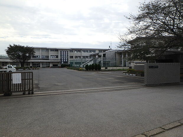 君津市立八重原中学校まで2179m