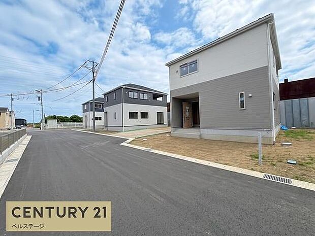 落ち着いた住環境の前面道路