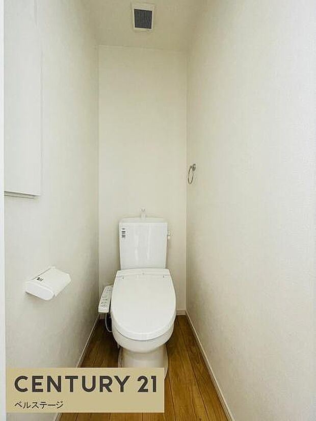 同仕様 トイレは1階と2階にございます!