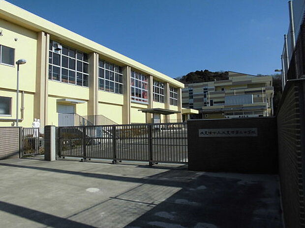 木更津市立木更津第三中学校まで1774m